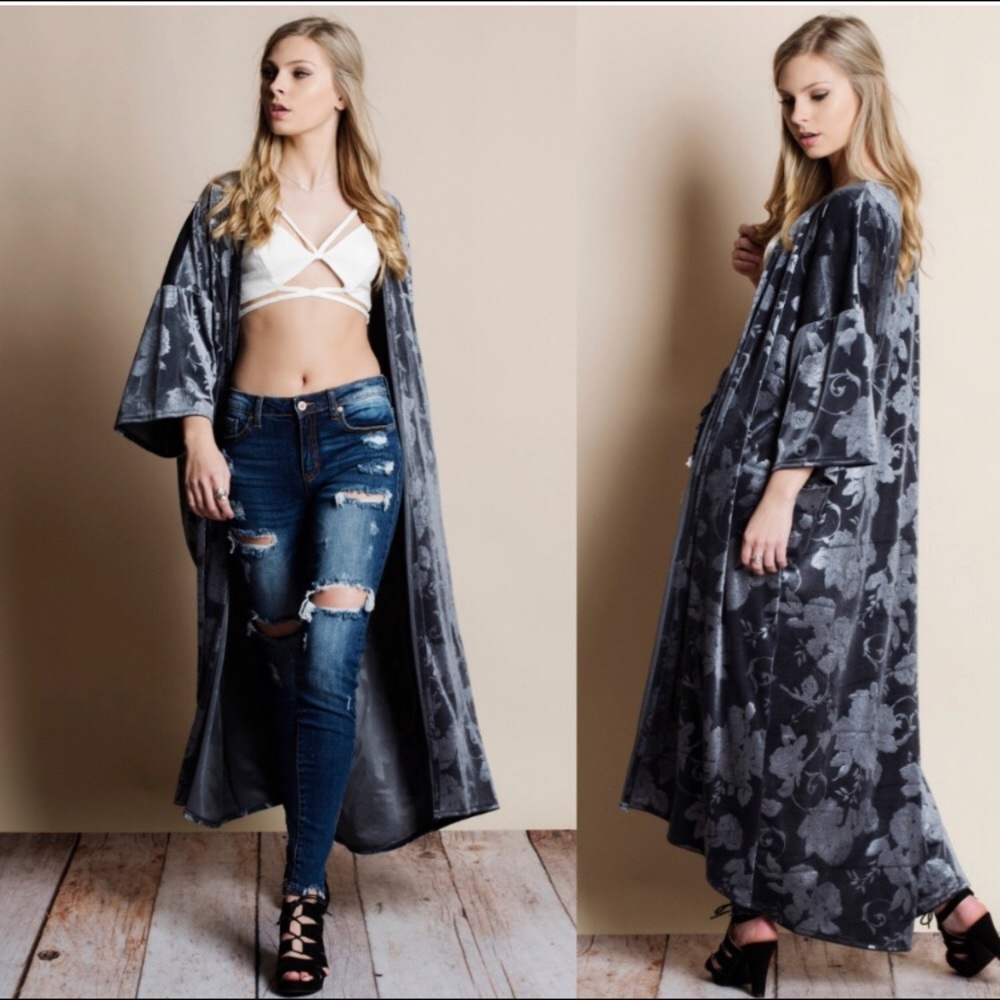 Velvet Kimono Duster - Picture 3 of 8